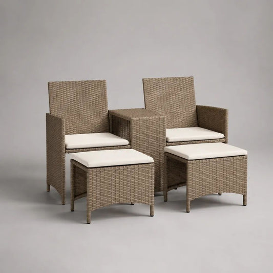 Set salotto da giardino 5 elementi in rattan PE beige e crema con 2 poltrone, tavolino centrale e 2 pouf, 161 x 62 x 105 cm
