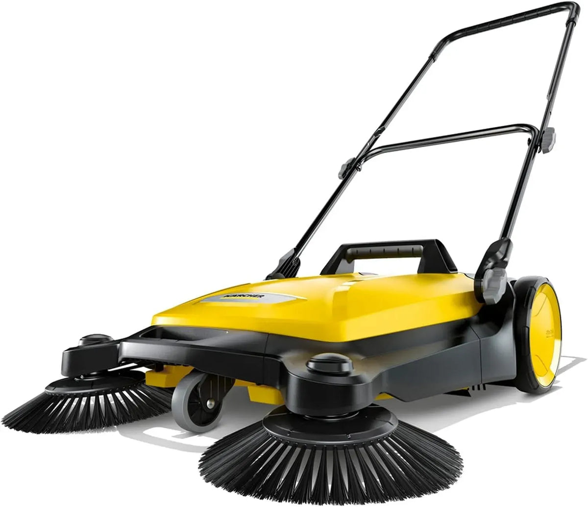 Kärcher S 4, capacità 5,25 galloni, Spazzatrice manuale per pavimenti da esterni, larghezza di 68,1 cm, spazza 26, 000 piedi quadrati/ora